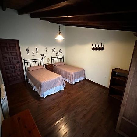 Espaciosa Y Elegante Casa Rural En Los Marines Extérieur photo