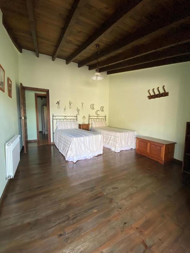 Espaciosa Y Elegante Casa Rural En Los Marines Extérieur photo