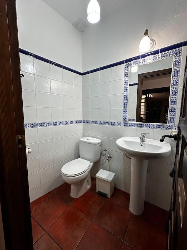 Espaciosa Y Elegante Casa Rural En Los Marines Extérieur photo